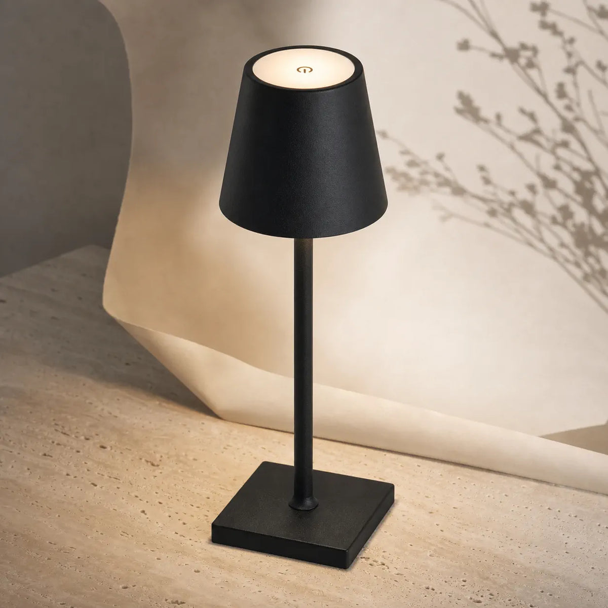 Sculptural cordless rechargeable table lamp, detail view